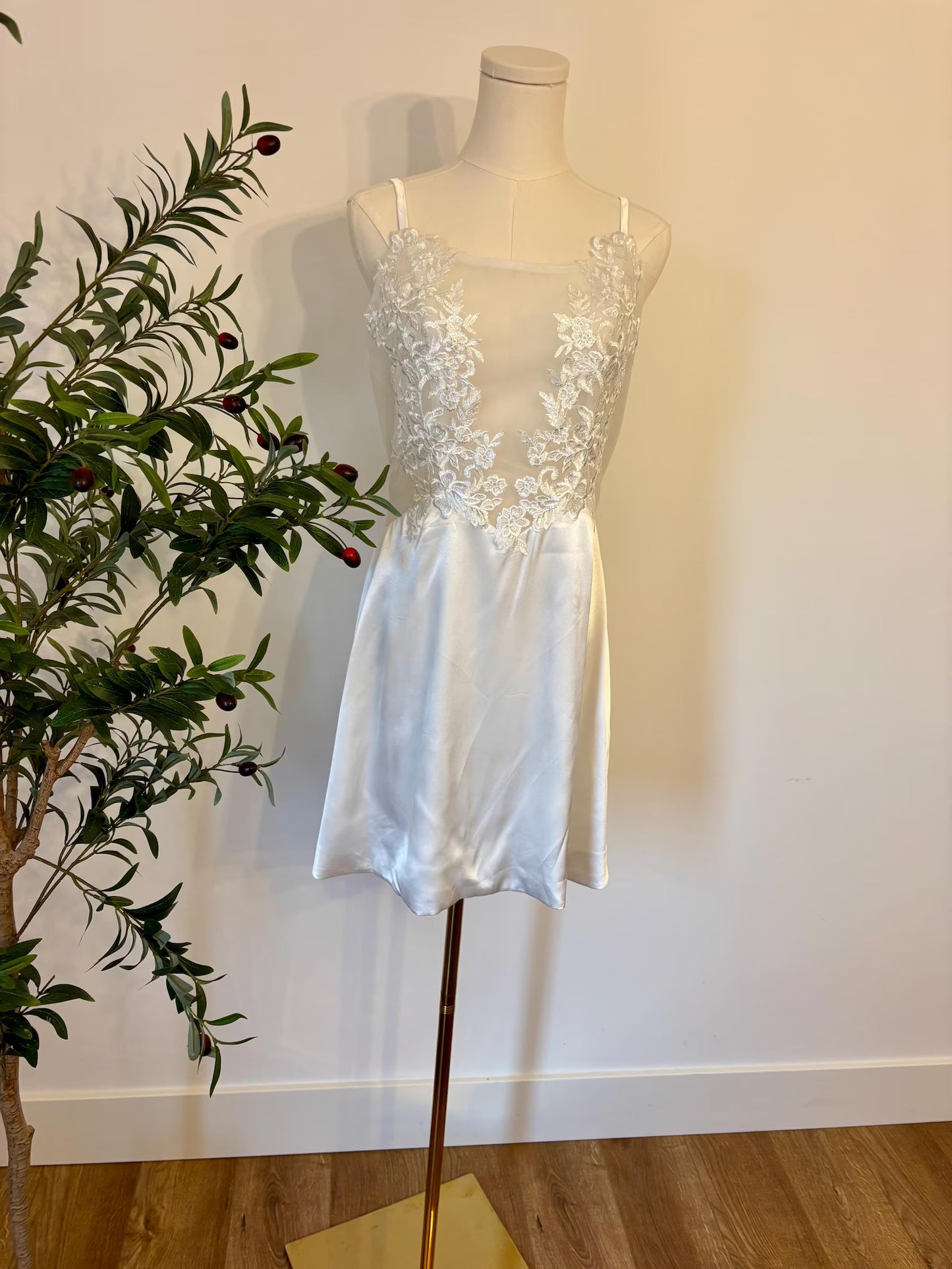 FLORA LACE SLIP