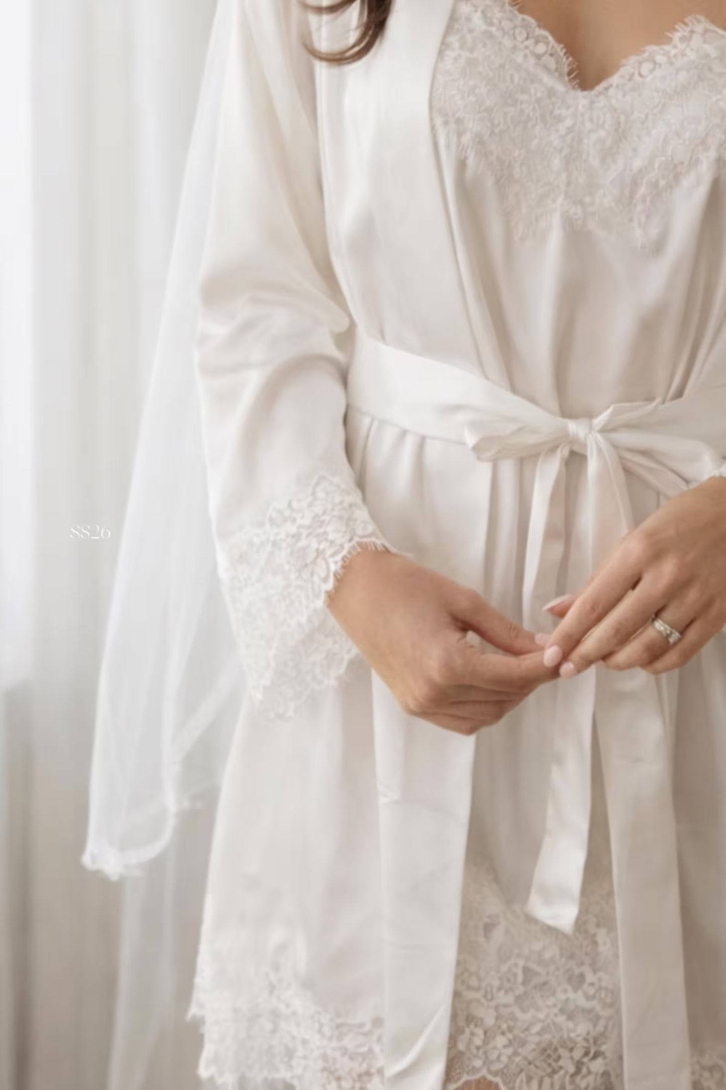 STELLA LACE ROBE SET