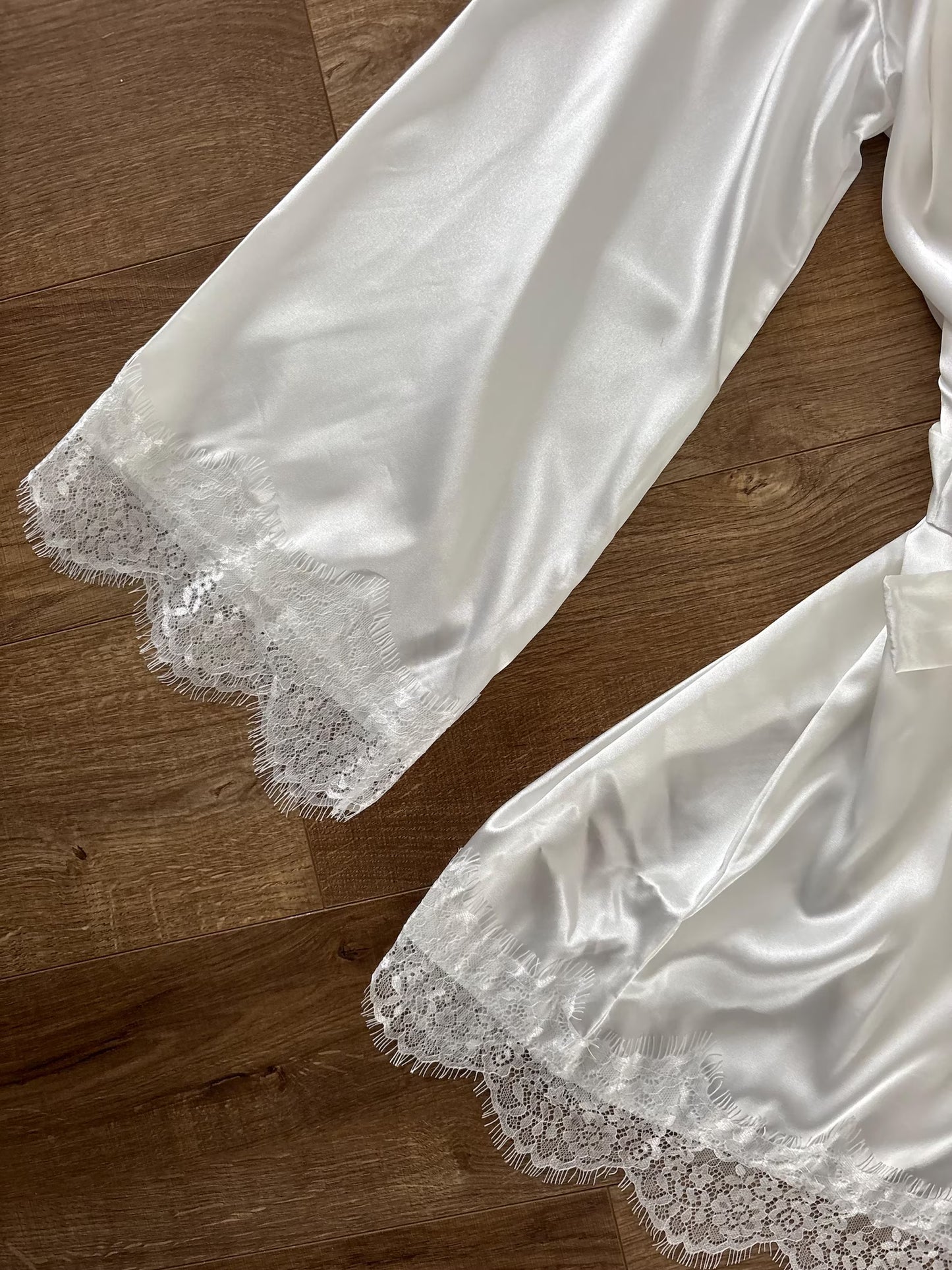 STELLA LACE ROBE SET